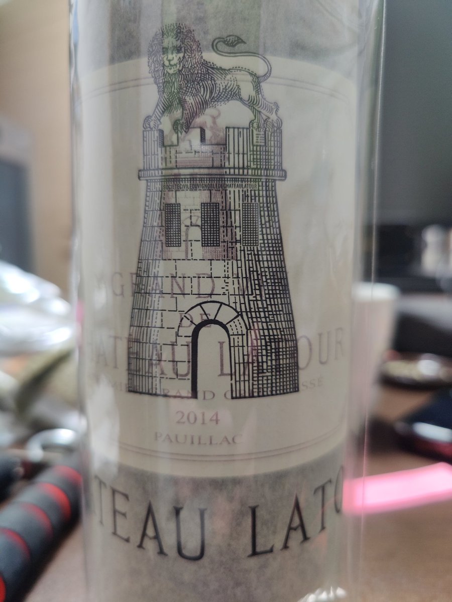 wineryooji's tweet photo. NAOTAKAさんで、当たりました。Ch.ラ・トゥール2014。ありがとうございますm(_ _)m https://t.co/ShhV0v5aD0