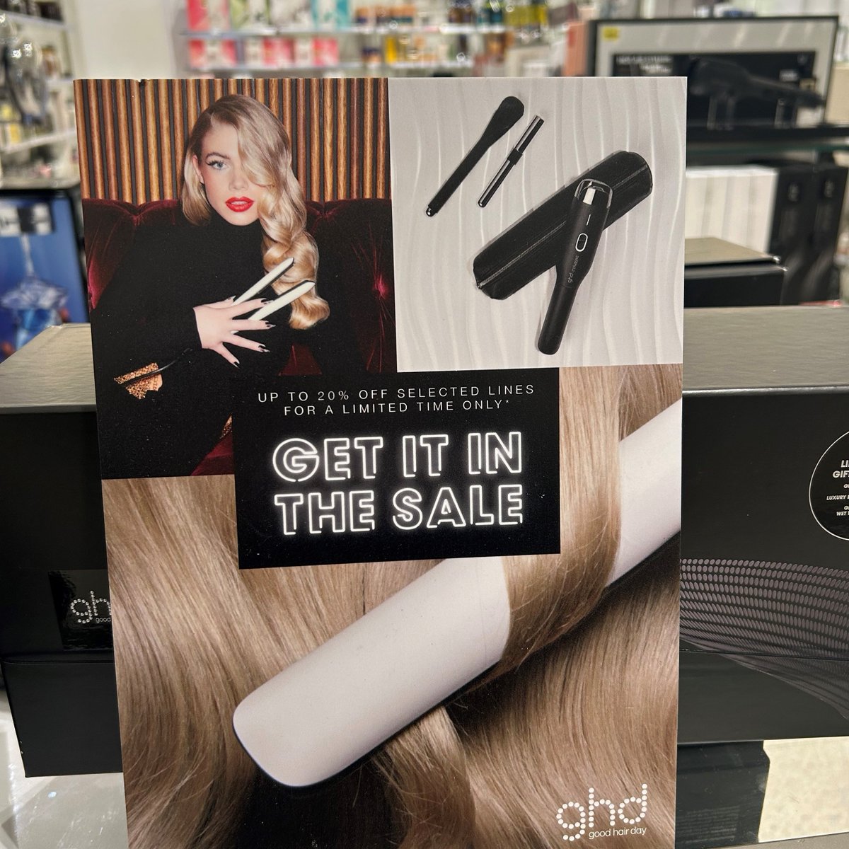 Hitting the shops this weekend? Don't miss the HUGE @JohnLewisRetail Winter Sale! 🛍️ Enjoy incredible offers on Fashion, Tech, Beauty and more, including superb savings on the very hottest @ghd products (pun intended!) 🔥