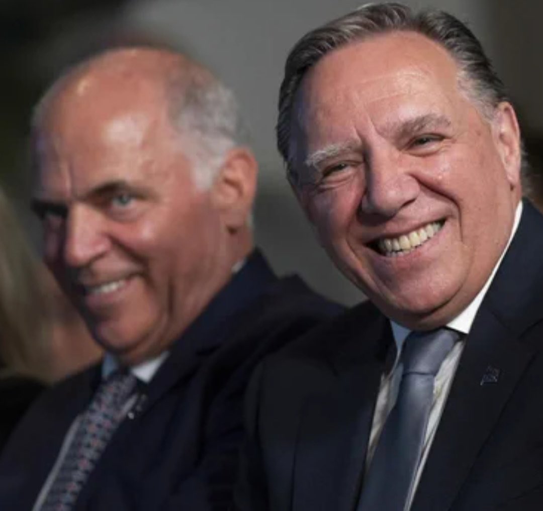 RaphDube92's tweet photo. Deux sourires de crosseur.
Deux fendants au quotidien.
Deux criss de menteur.

Je déteste la CAQ. 

Et vous? 

#polqc https://t.co/PLS1CHEhNo