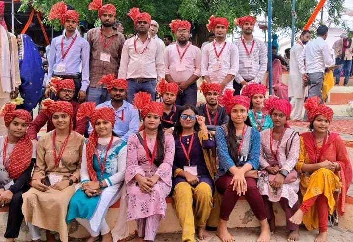 जनता की जानकर समस्या, करते हैं उनका समाधान!!
जहाँ कुछ लगे जरूरत, जनसेवा मित्र लेते तुरंत संज्ञान!!
सुशासन_का_चित्र 
#मुख्यमंत्रीजनसेवामित्र
 <a href="/CMMadhyaPradesh/">Chief Minister, MP</a> <a href="/DrMohanYadav51/">Dr Mohan Yadav</a> <a href="/ChouhanShivraj/">Shivraj Singh Chouhan</a>  <a href="/MPTakOfficial/">MP Tak</a> <a href="/jagdishDevdaBJP/">Jagdish Devda</a> <a href="/rshuklabjp/">Rajendra Shukla</a> <a href="/AIGGPA/">AIGGPA</a> <a href="/Connect_Lokesh/">Lokesh Sharma</a>
