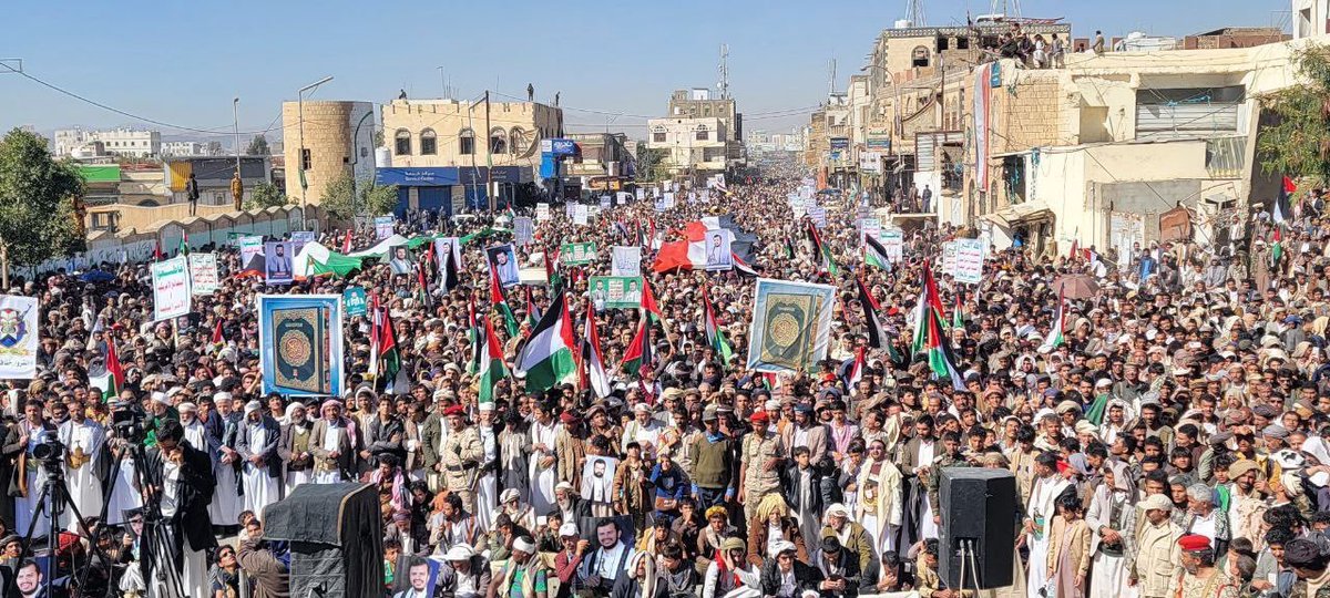 revolutionaryem's tweet photo. Mass demonstrations in Sadaa, Yemen today after the US-UK launched their raids on it.

Yemen will never be deterred https://t.co/EqM7PDajod