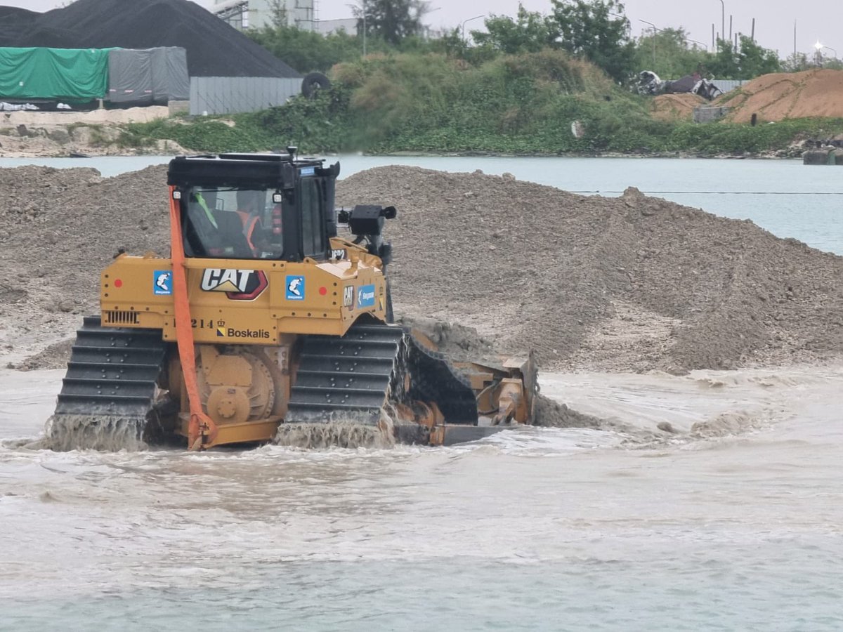 bodumeehaa's tweet photo. ކުރީ ސަރުކާރުން ކަނޑުން ދިން ގޯތި ހަގީގަތަކަށް ހެދުމަށް ރައީސް ޑރ.@MMuizzu ގެ ސަރުކާރުން ބާރު ސްޕީޑުގައި ދަނީ މަސައްކަތް ކުރަމުން. އިންޝާﷲ #MuizzuDhuveli ގައި ގޮސް މިކަން ހަގީގަތަކަށް ހަދާނެ.
#DhiveheengeRaajje
#AzimaForMayor https://t.co/IQuOAZJu1A