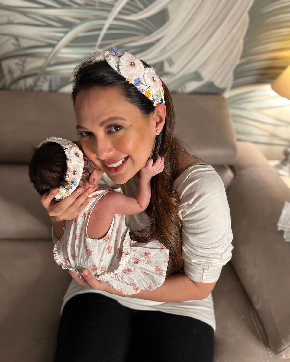 bombaytimes's tweet photo. @RochelleMRao celebrate one month of her baby girl #JosephineSequiera 🫶🫶🫶
#rochellerao #keithsequiera #josephinesequiera #babygirl #motherhood #happ1month https://t.co/Rmkg1pwB2t