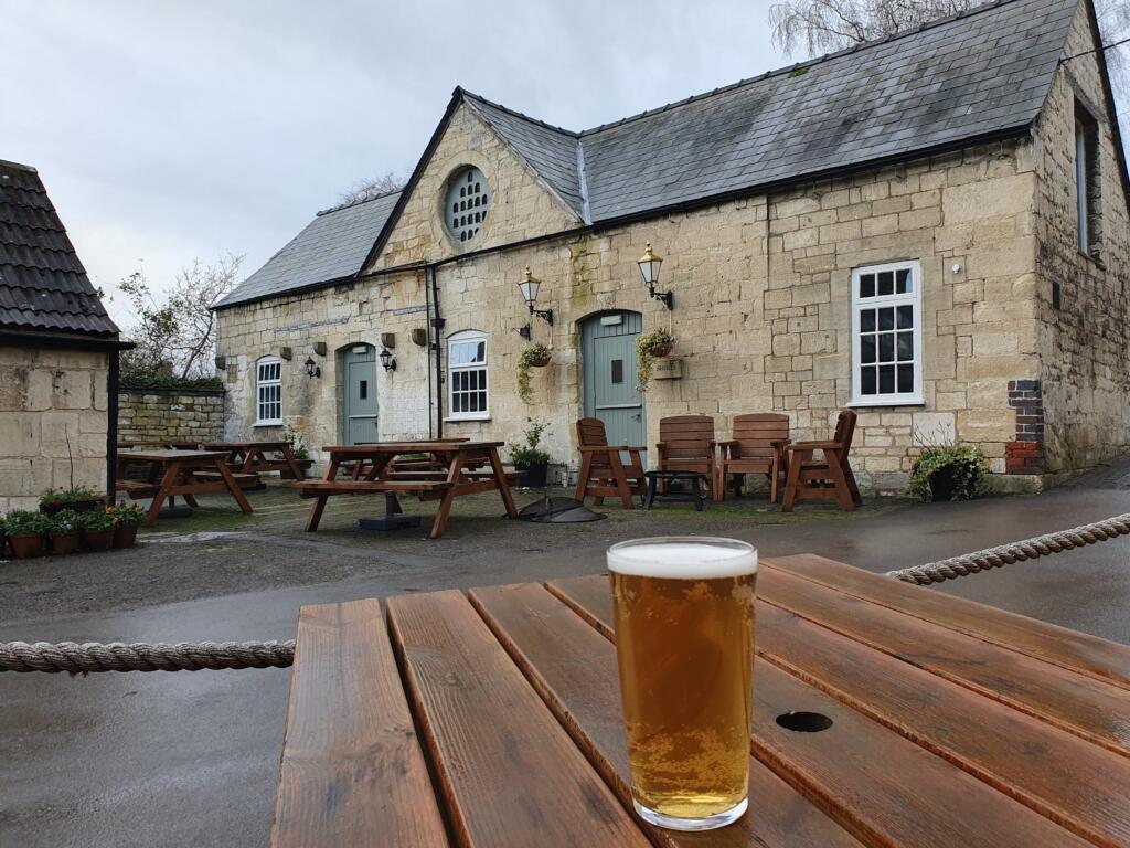 RJonTourUK tweet media