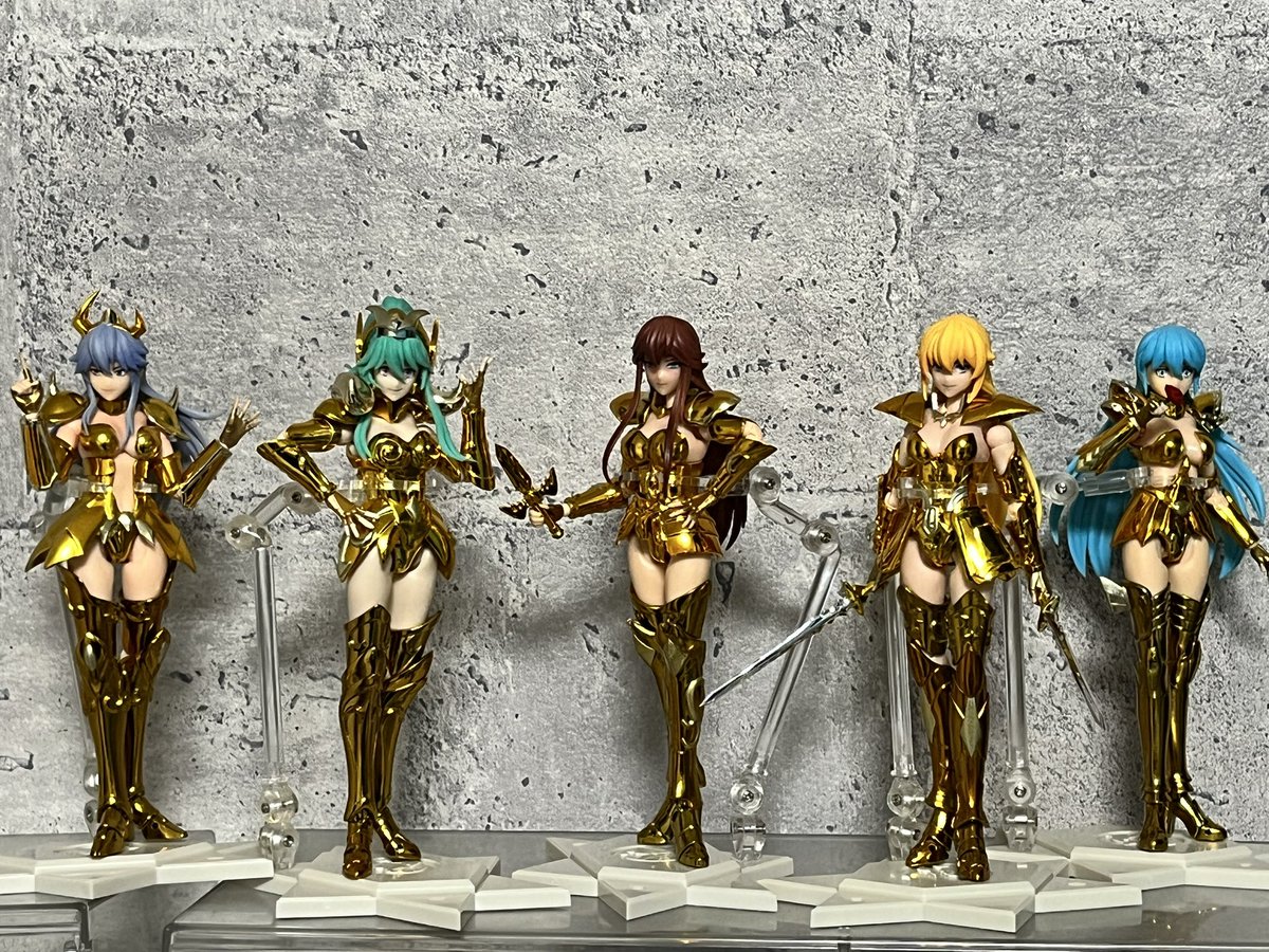 AquariusFL5_R's tweet photo. #神聖契約
#HolyContract
ジェミニ繋がりなのかサガが持ってた黄金の短剣が付属してました。
聖衣？が普通に綺麗 https://t.co/MTg8r8P0Yk