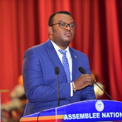 Urgent 🚨 
Si l’UDPS a la majorité parlementaire c’est lui Notre Premier Ministre.
SEM <a href="/LihauEbua/">Jean-Pierre LIHAU</a> a toutes les compétences du monde pour diriger le gouvernement dans la vision de SEM <a href="/Fatshi20/">Fatshi Président</a> .
Si on va coaliser avec nos alliés, mon deuxième choix c’est SEM <a href="/VitalKamerhe1/">Vital Kamerhe</a> .