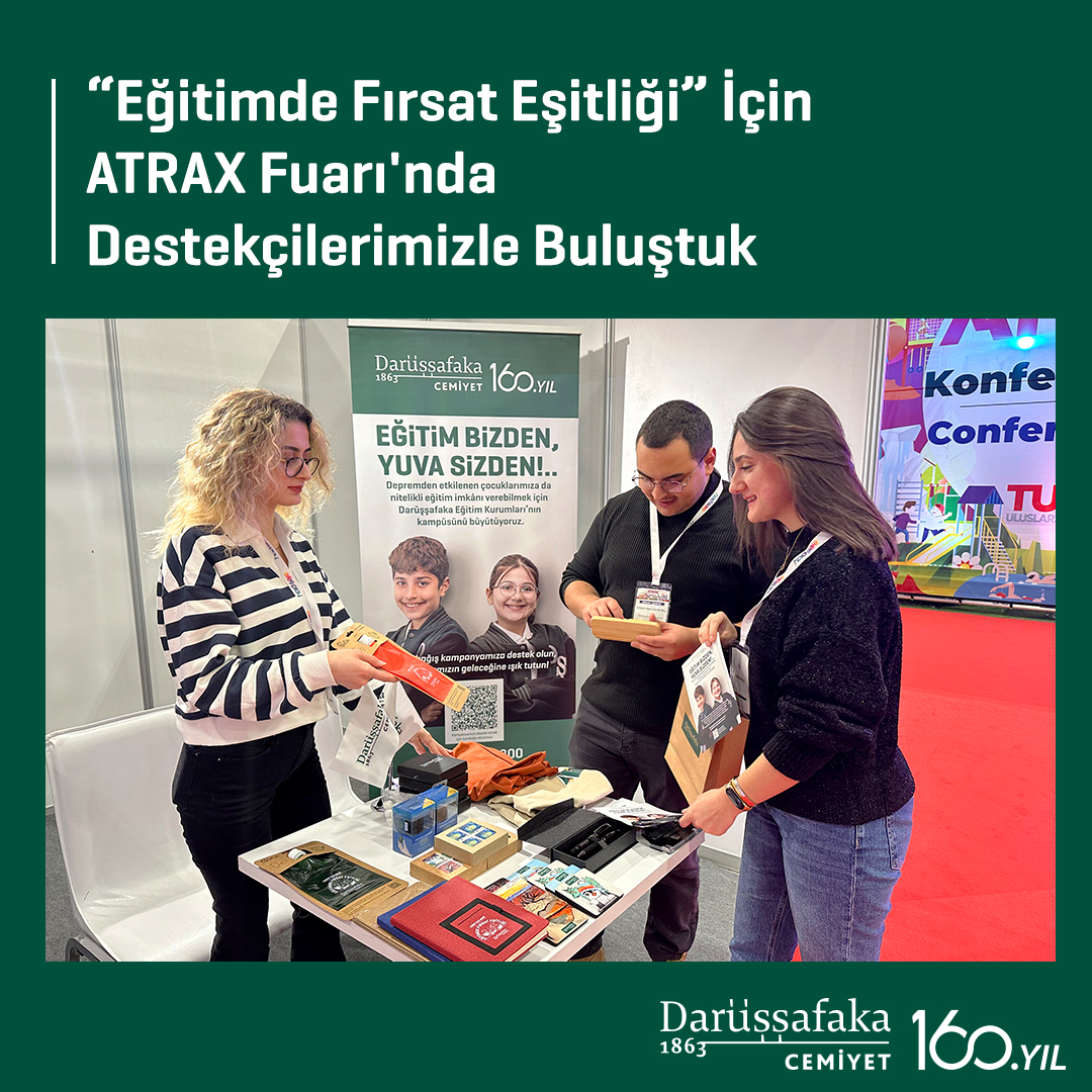 Darussafaka's tweet photo. ATRAX Fuarı'nda bir araya geldiğimiz ziyaretçilerimiz, öğrencilerimizin çizimleriyle tasarlanan yeni yıl ürünlerimizi tercih ederek, “Eğimde Fırsat Eşitliği” misyonumuza destek oldular.

Bağışlarıyla, öğrencilerimizin nitelikli eğitimlerini destekleyen tüm bağışçılarımıza yürekten teşekkür ederiz.

Haberimizin tamamını okumak için 👉🏻 https://t.co/PEJ94vXNYZ