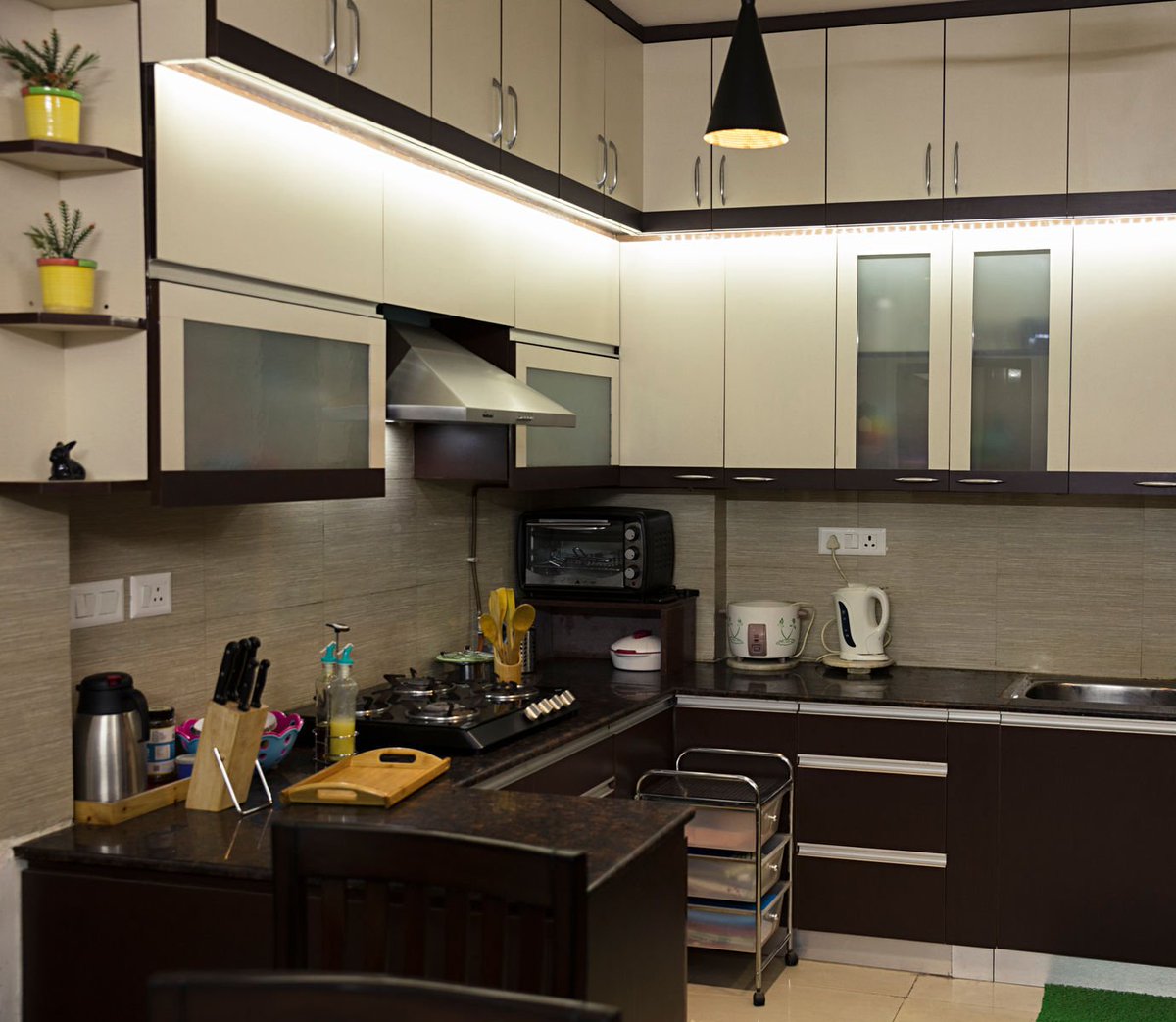 hubinterior1's tweet image. Savor the moments in a kitchen that blends sophistication with functionality. 🌿✨ 
.
.
.
.
.
#ModernChic #CookingInStyle #interiordesign #kitchen