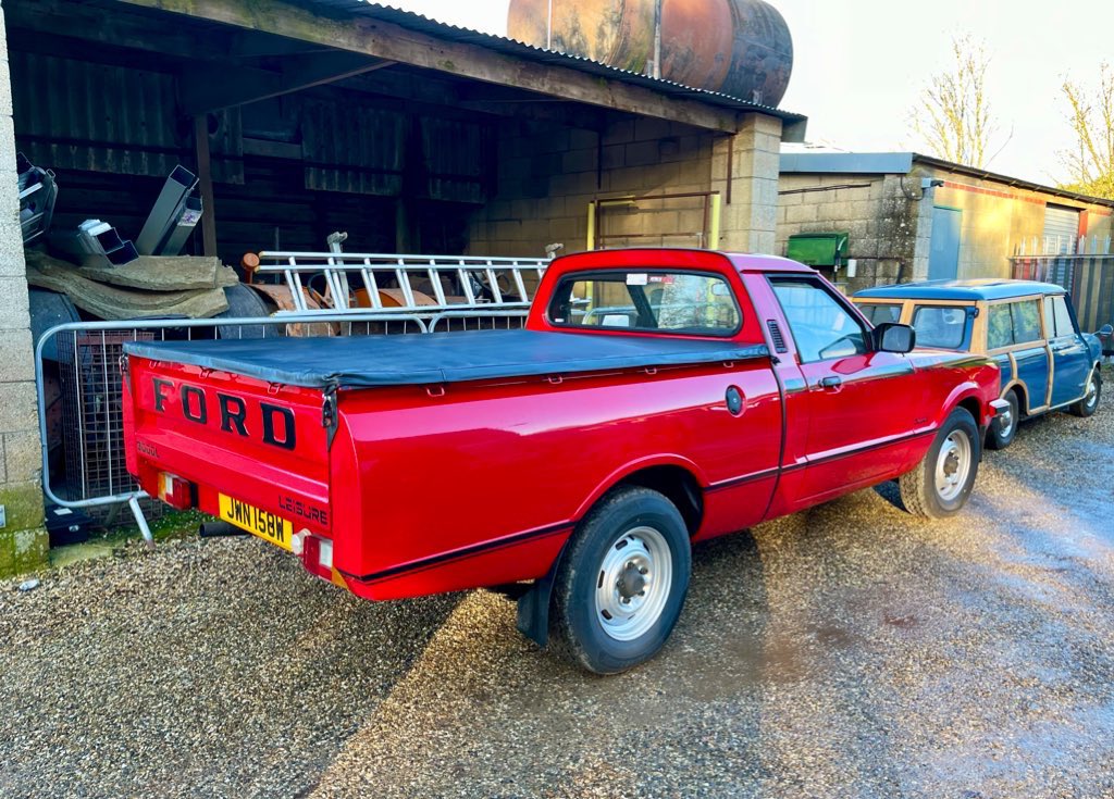 judith_sheen's tweet image. #FordFriday #P100 😎