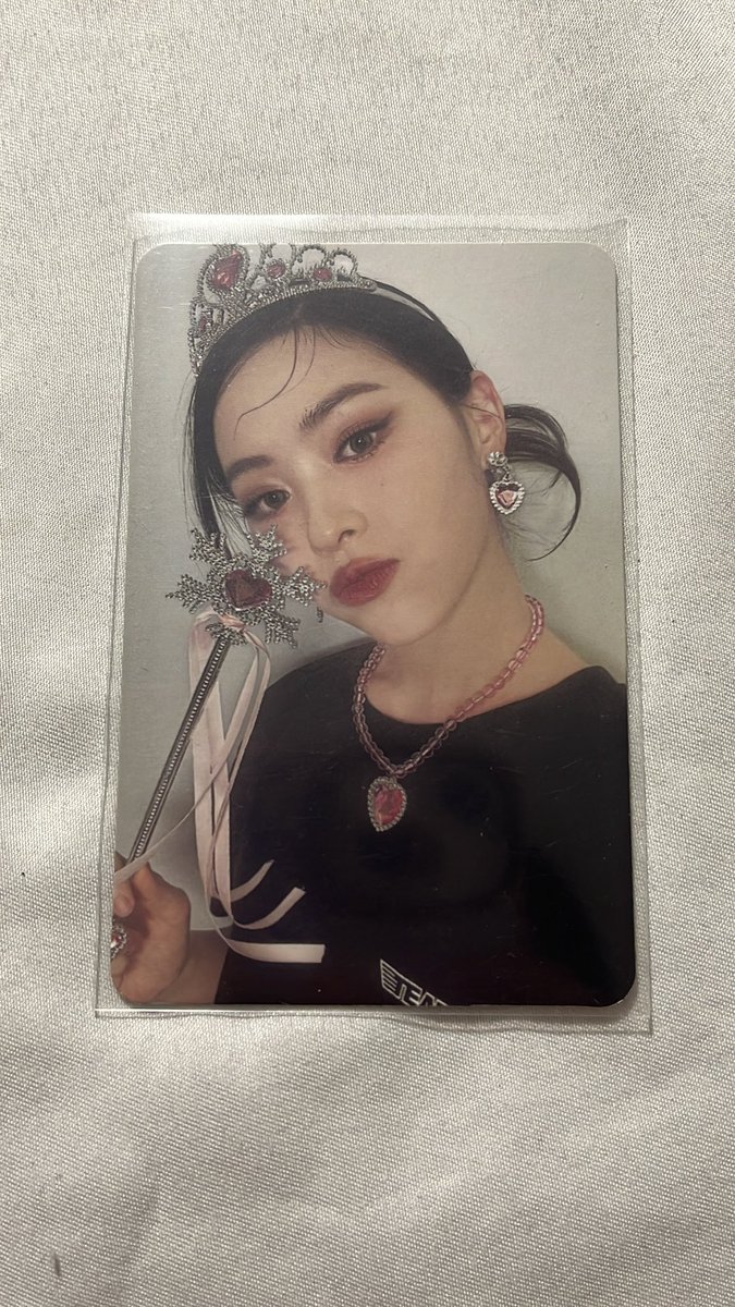 chi_yeji's tweet photo. Help rt | wts lfb itzy pc

Hi moots baka interested kayo i’m disposing some of my collections they are all in good condition 🥺💕

🛒Dm/ reply if willing to buy 🙏
You can also drop your prices we’ll see if

t. Wtb wts lfb lfs itzy ryujin yuna photocards https://t.co/SCm9jxKFpY