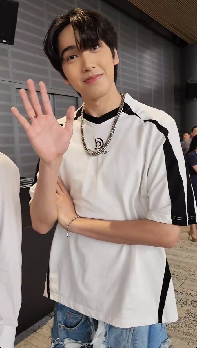 โหหหหหก หล่อ 🥹🥹🥹

#KorBRIQ #BRIQ