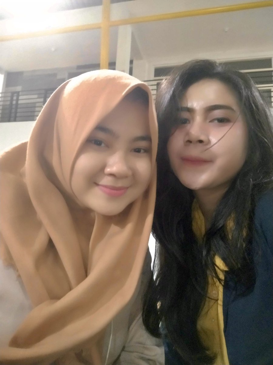 Merry_Anggrainy's tweet photo. Nemu di Gallery foto Situesion zulit zulitnya atur waktu kerja + kuliah + skripsi😂 https://t.co/K923Oma5KL