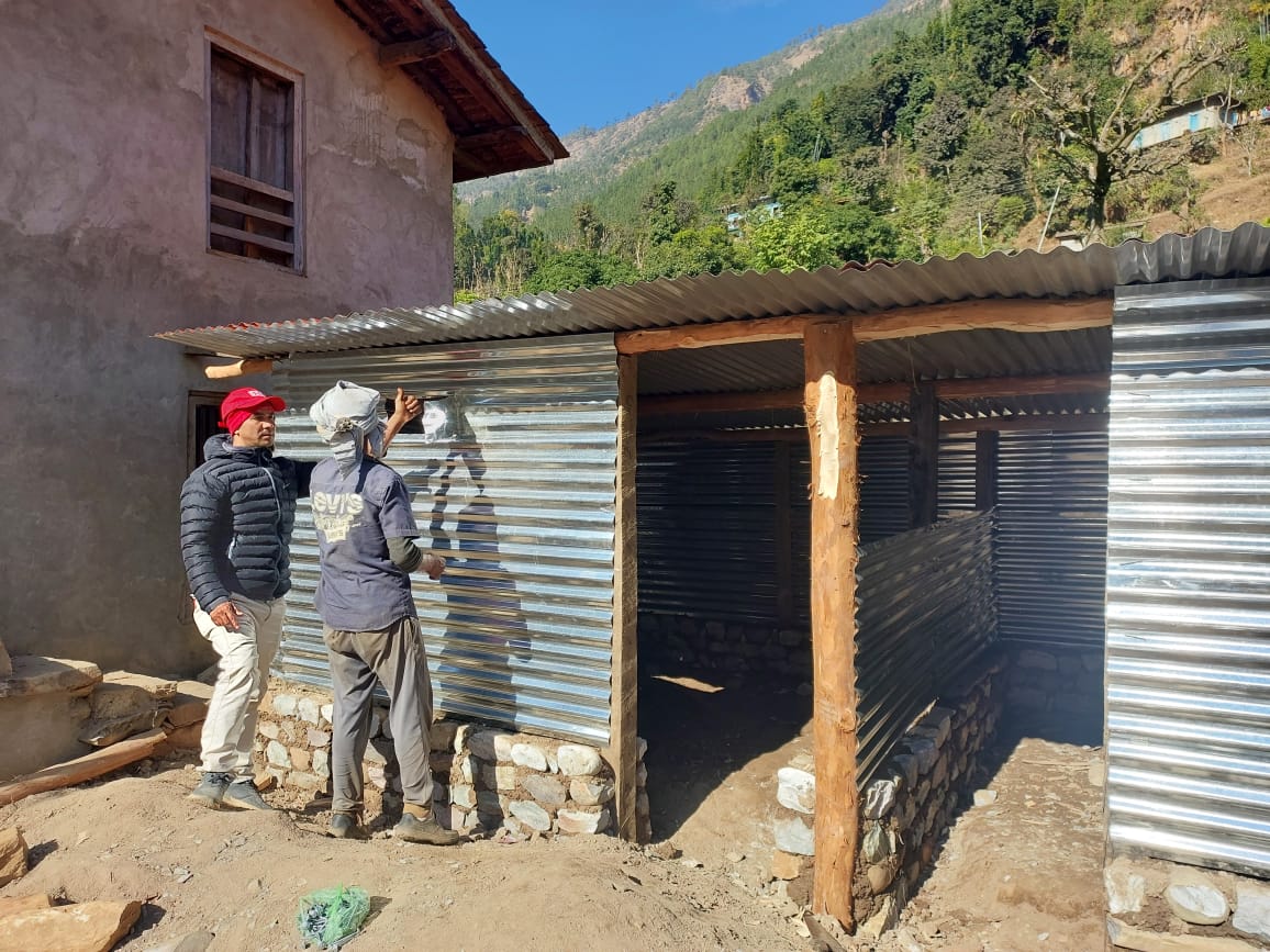 IFRCAsiaPacific's tweet photo. "This newly built transitional shelter provides me a feeling of home and safety.” 🏠 

With cash assistance from the @NepalRedCross and @ifrc, Kalika constructed not only a transitional shelter but also a toilet and water storage tank after the #earthquake destroyed her house. https://t.co/yrXgn4qVCZ