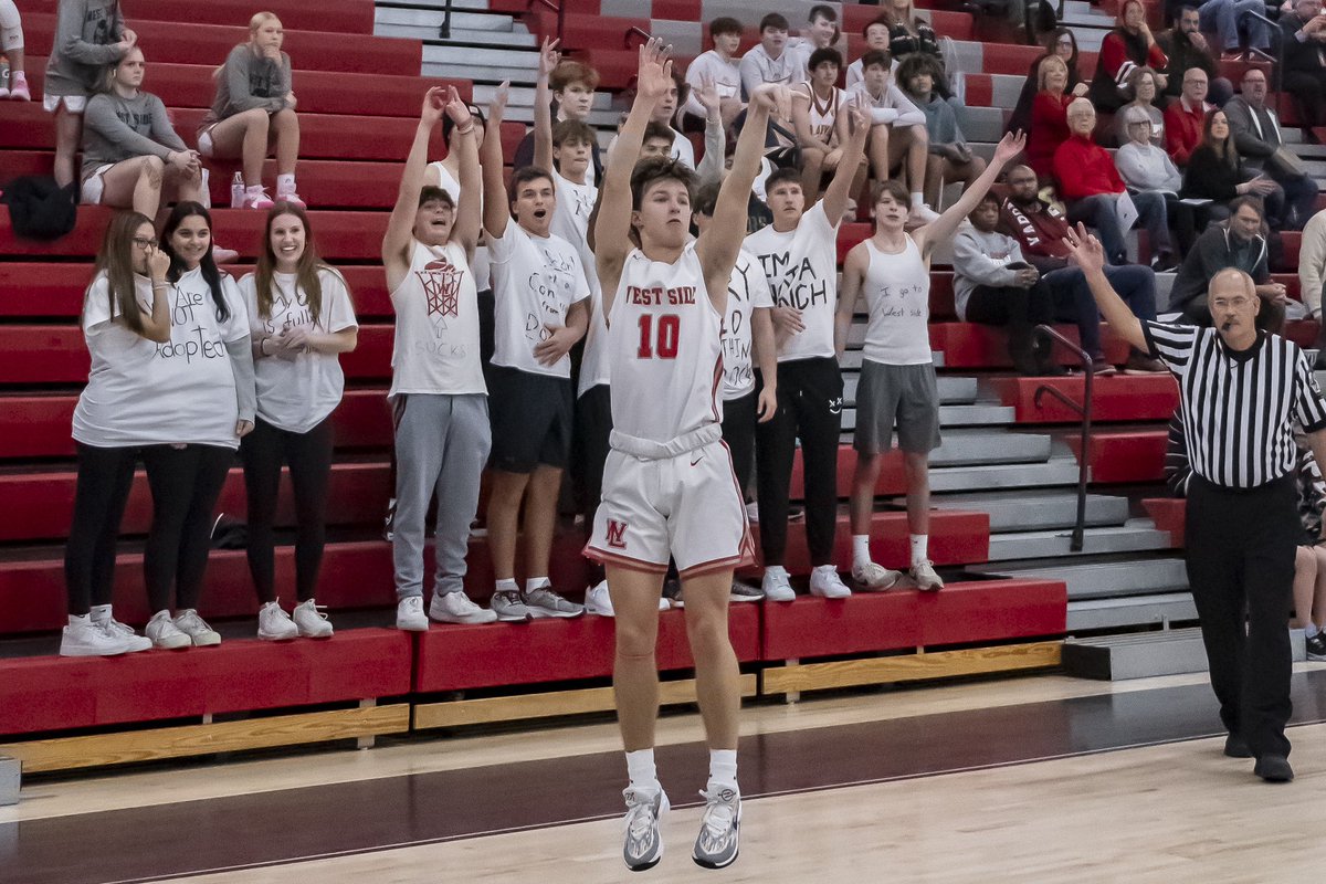 KrockPhoto's tweet photo. #4favs from WL Boys BBall vs Rensselaer #rdp @WL_AthleticsRDP @WL_RDP @WL_Basketball https://t.co/bcxOs83Bdf