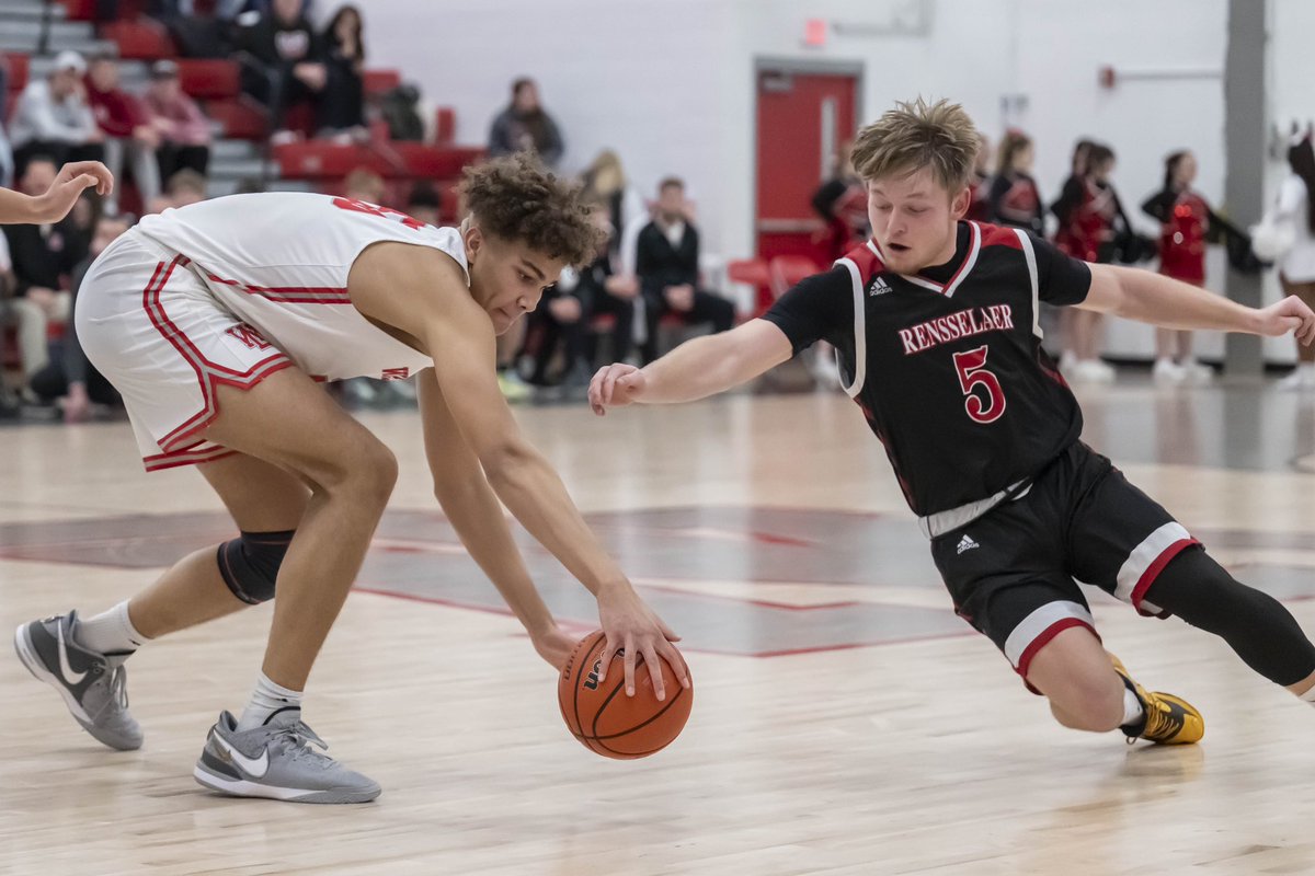 KrockPhoto's tweet photo. #4favs from WL Boys BBall vs Rensselaer #rdp @WL_AthleticsRDP @WL_RDP @WL_Basketball https://t.co/bcxOs83Bdf