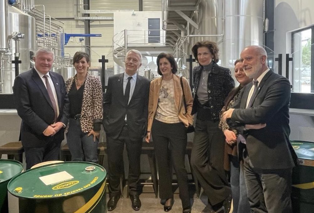 Une formidable énergie pour ce lancement officiel des #femmesdumedef66  !! ⭐️ Merci à toutes ces femmes #engagees qui contribuent à la belle dynamique du territoire 👍 
<a href="/medef/">Mouvement des Entreprises de France</a> <a href="/MedefOccitanie/">Mouvement des Entreprises de France Occitanie</a>