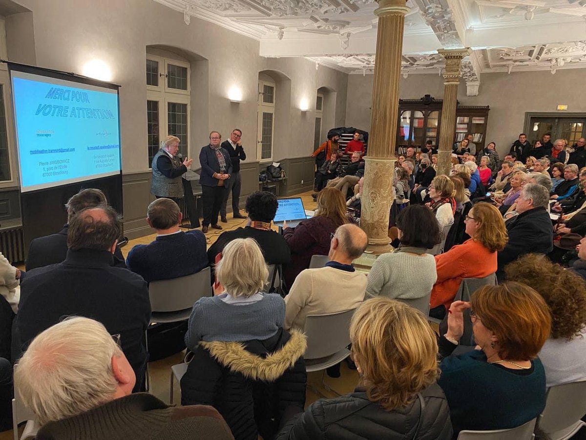 PJakubowicz's tweet photo. #TramNord : plus de 150 personnes hier soir au FEC pour la réunion d’information que nous avons co-organisée avec le collectif « La Neustadt Apaisée » pour alerter nos concitoyens sur la #concertation concernant la modification du #PLUi à venir qui vise la #piétonisation de l’avenue des Vosges. Leur voix doit être entendue et prise en compte. 

Merci à @CatTrautmann de son plaidoyer fort et étayé sur la vocation sociale et urbaine du tram, sur la nécessité de le construire pour et non contre les habitants, à @JPVETTER et @rober_herrmann de leurs interventions et à @TenenbaumA , @AnneReymann , @PernelRichardot et @nicolas_matt de leur présence et de leur soutien à la mobilisation. 

La Maire #EELV de #Strasbourg a voulu une fois de plus agir dans le dos des Strasbourgeois, nous avons uni nos forces et nos voix, au-delà des clivages, pour que leurs droits soient respectés. La mobilisation continue 💪🏻

Vous avez jusqu’au 19 Janvier à 17h pour contribuer !