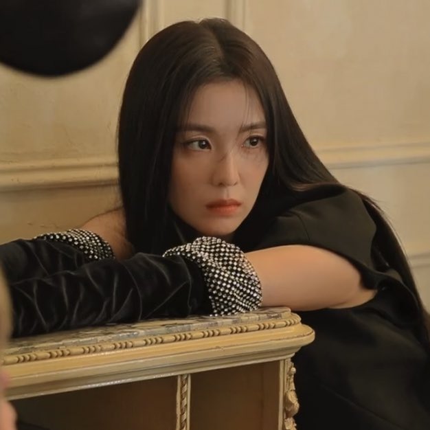 picsofirene's tweet photo. the most insane face card https://t.co/j7OdupKIzl