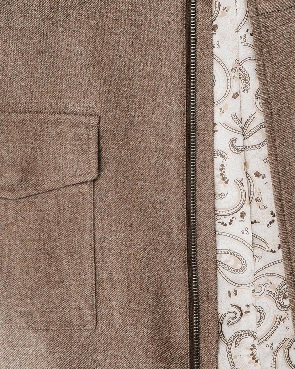 Давно искали идеальный костюм для повседневной носки?

«Императорский портной» предлагает весь спектр услуг по пошиву одежды для мужчин.

Здесь мастера  помогут Вам подобрать наиболее подходящую модель, сконструируют выкройку и создадут готовое изделие.