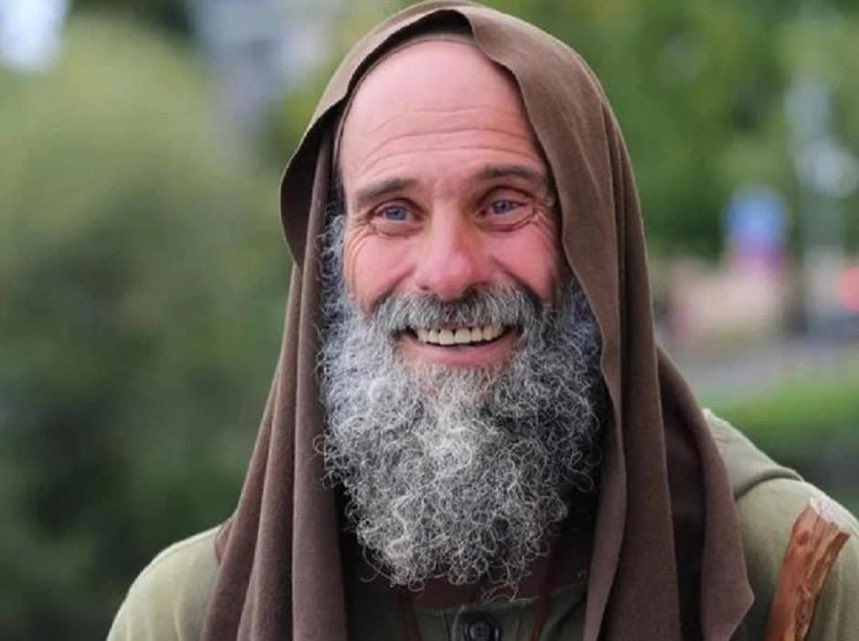 CarolinaVarchi's tweet photo. Un anno fa ci lasciava #BiagioConte. Uomo esemplare e di grande fede, simbolo di una Palermo generosa che aiutava i più fragili.
Ricordarlo e cercare di tenere accesa la fiamma della speranza. https://t.co/TjuOuWI7Vs