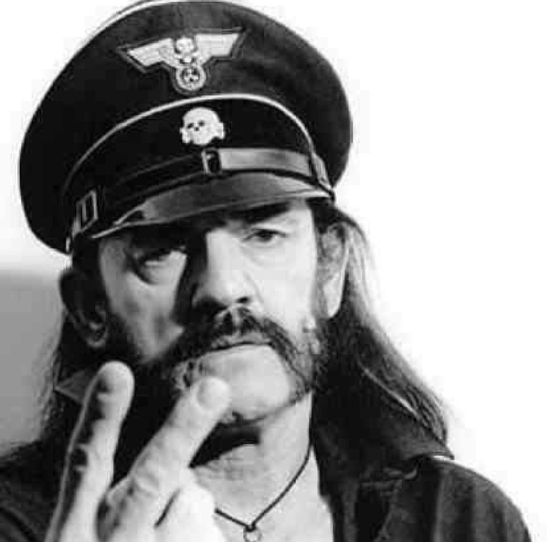 Happy Birthday <a href="/markkelly1975/">CeltsPistol</a> hope you have a great Day 🤟🍻🖤