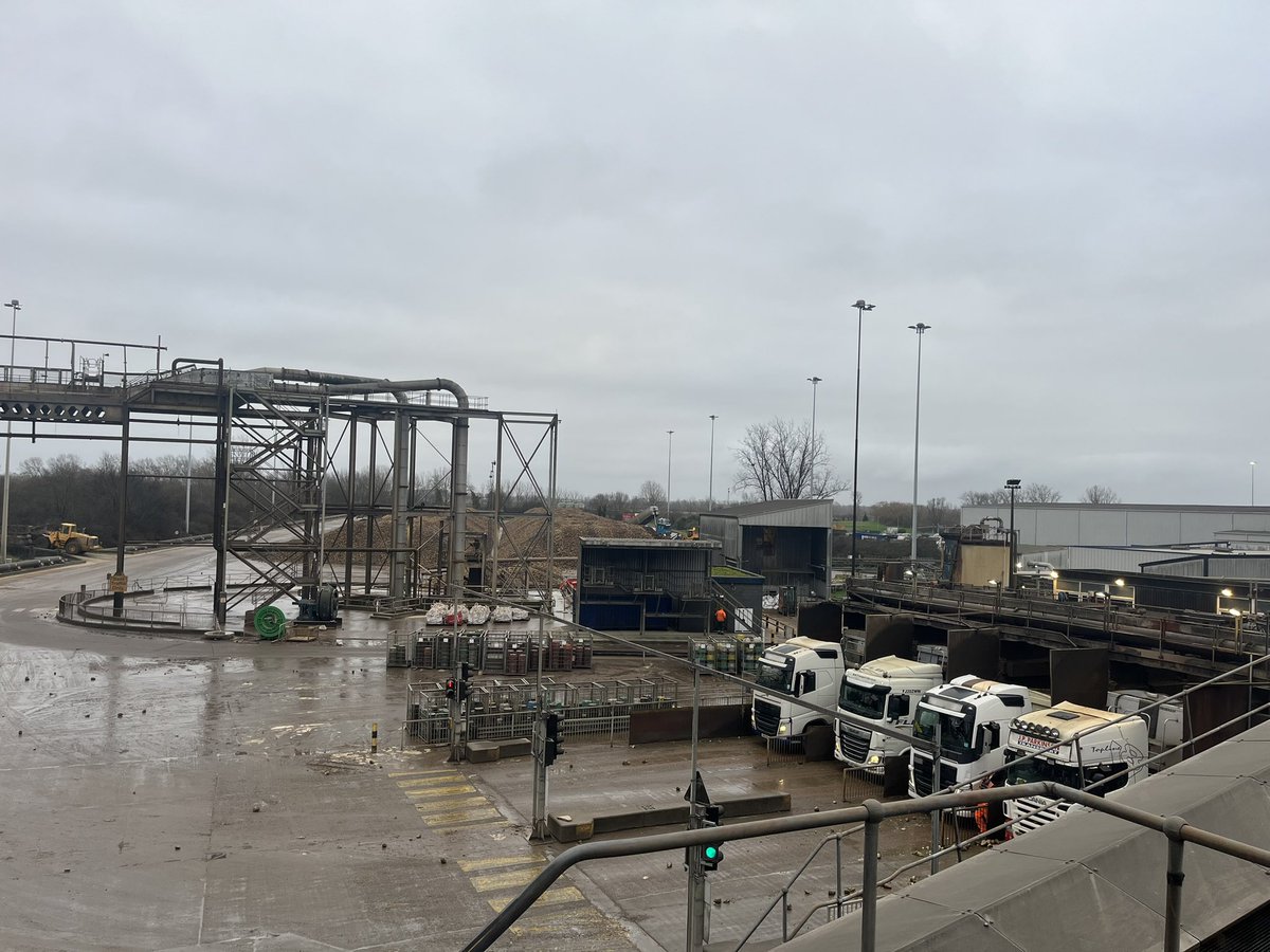 WRiddington's tweet image. Fantastic afternoon looking round Wissington Sugar beet factory yesterday. The scale of it is hard to describe. To keep the factory running it needs 1 tonne of beet every 4 seconds. @BritishSugar