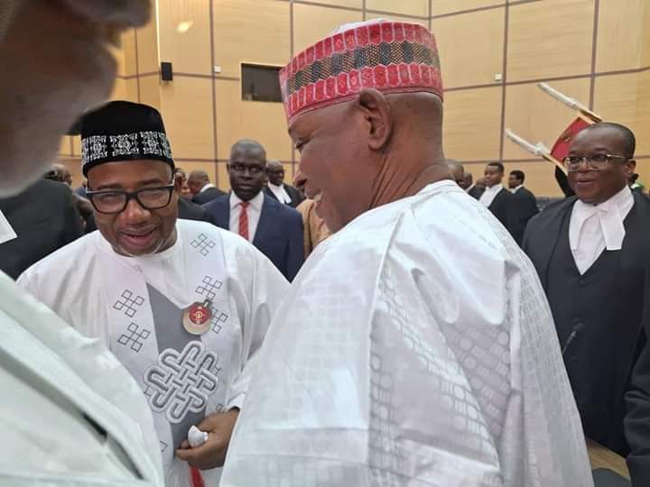 KKSY_Reporters's tweet photo. Arrival of His Excellency Alhaji Abba Kabir Yusuf and His Deputy Comrade Aminu Abdussalam Gwarzo at the Supreme Court, Abuja.

Allah ya bamu Nasara. Amen
Sabature https://t.co/KdvZBzHods