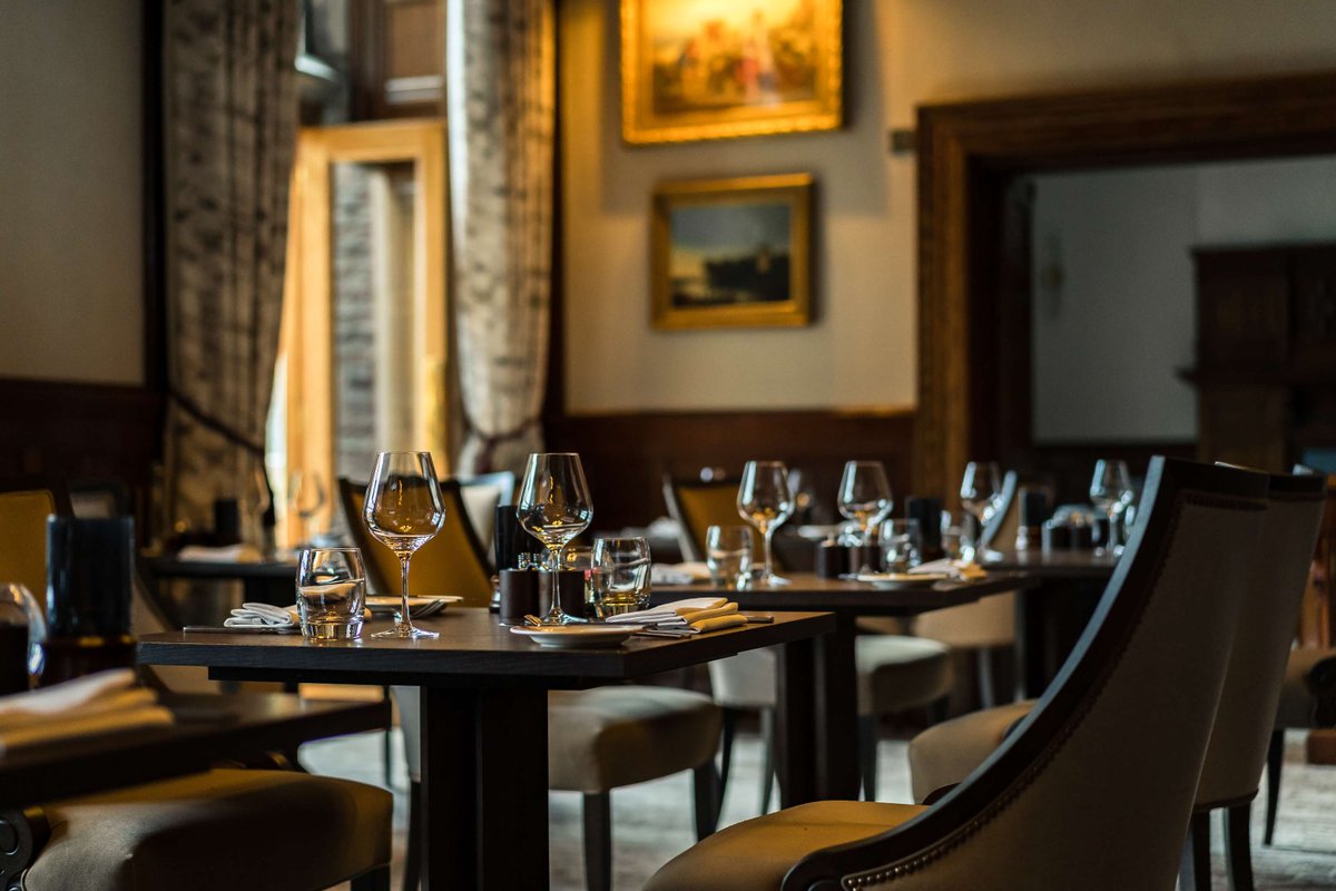 Fine dining connoisseurs will find delight in our Lake View Restaurant.

Experience the finest in gourmet meals and sumptuous desserts at our two-rosette-awarded restaurant.

View our menus and book your #FineDining excursion today: armathwaite-hall.com/dining/lake-vi…