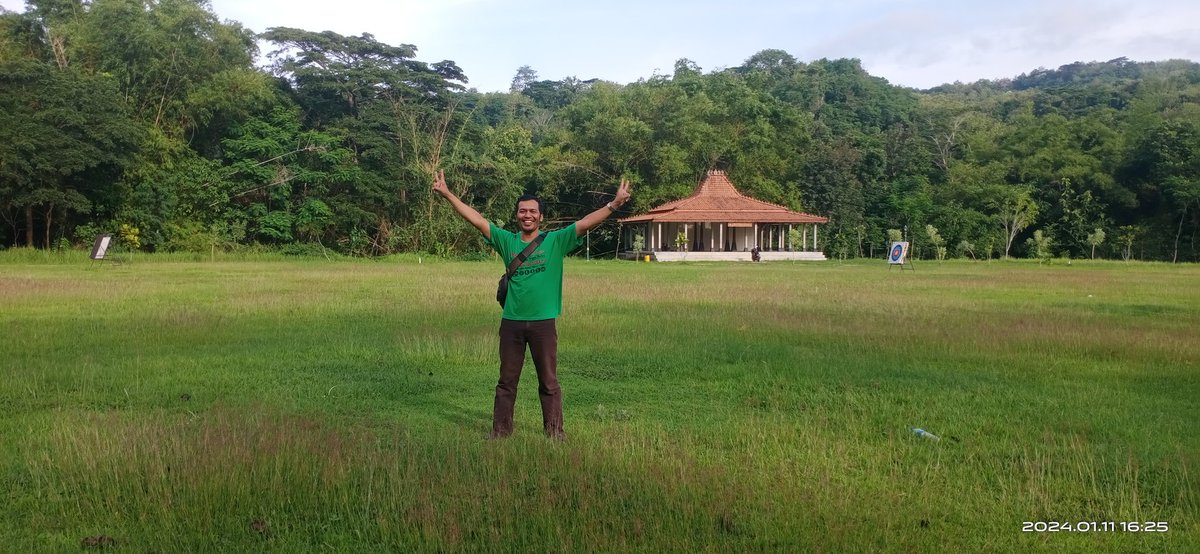 Banyuadri's tweet photo. Ngadem dulu dari dunia eyel eyelan https://t.co/ALVNPC44l6