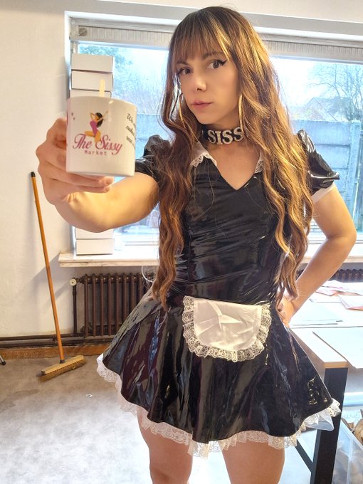 Goodmorning 💖 Do you want coffee from The Sissy Market? 🤭 Time for a workout... Do you have good sissy<a href="/tag/realloyalfans"class="tags"><span>#realloyalfans</span></a>