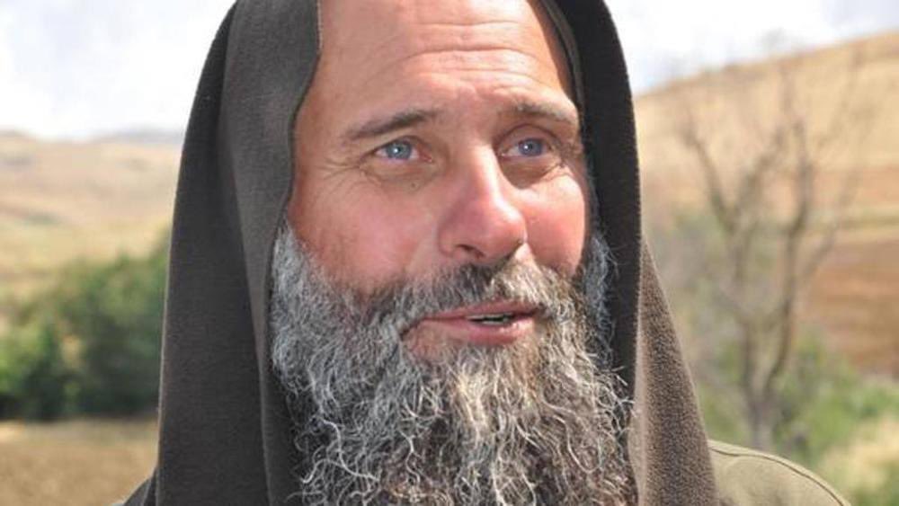 RaoulRussoFDI's tweet photo. È già trascorso un anno da quando #BiagioConte ha fatto ritorno alla casa del Padre.
È stata una guida spirituale, incarnando i valori cristiani della carità e della solidarietà. Un modello di semplicità e di grande umiltà.
Non ti dimenticheremo mai. https://t.co/SEQski8c8B