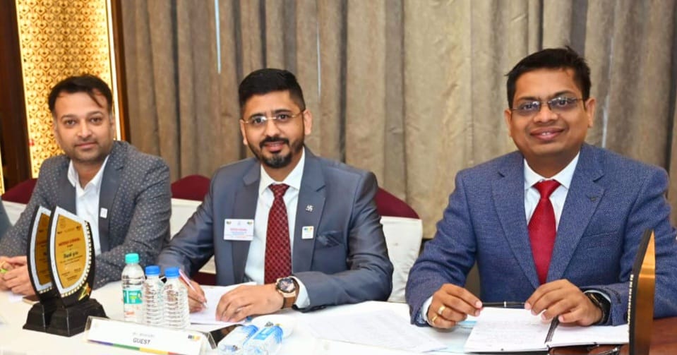 VedantaDigital's tweet photo. "I am truly honored to receive recognition from the #JITO_JBN_Believers Chapter's Head Table. It's a privilege to contribute to such a dynamic and inspiring community."

Jai JBN

#vedantadigital #digitalmarketingraipur #socialmediamarketingraipur #jito #jitojbn @propertyincg https://t.co/HCGNhRLILS