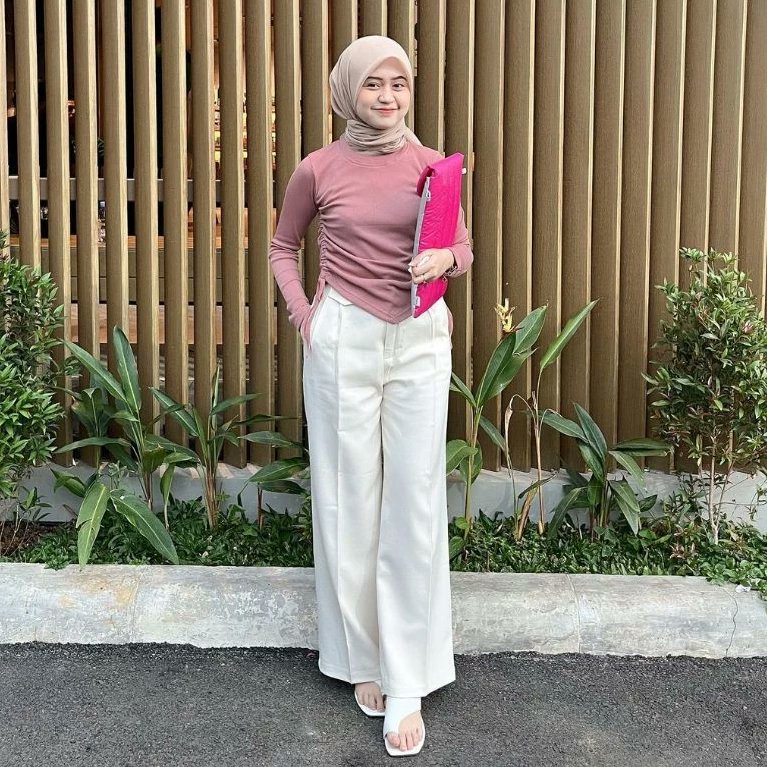 CachaHikma's tweet photo. Blouse serut wanita belanja di shopee paling murah dan ada gratis ongkir
Cek toko 👇
https://t.co/1phS3yUadh

Atasan Semua Orang  RACUN SHOPEE🛒✨❤ Shopee https://t.co/vIAEmJoYAx