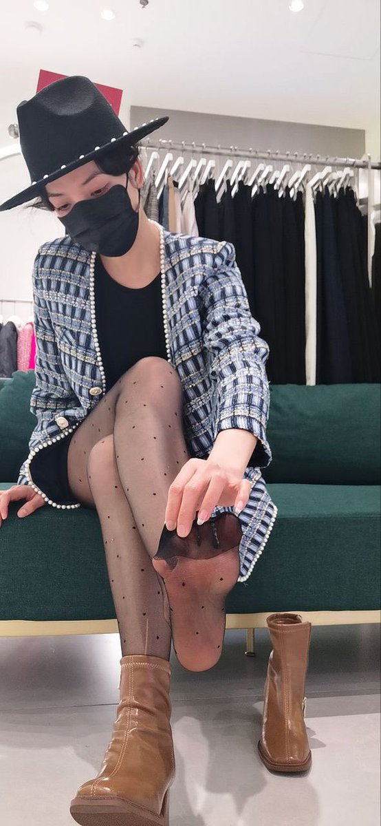 YuanR61346's tweet photo. 整理一下我的臭丝袜… https://t.co/OnYDoiRa6e