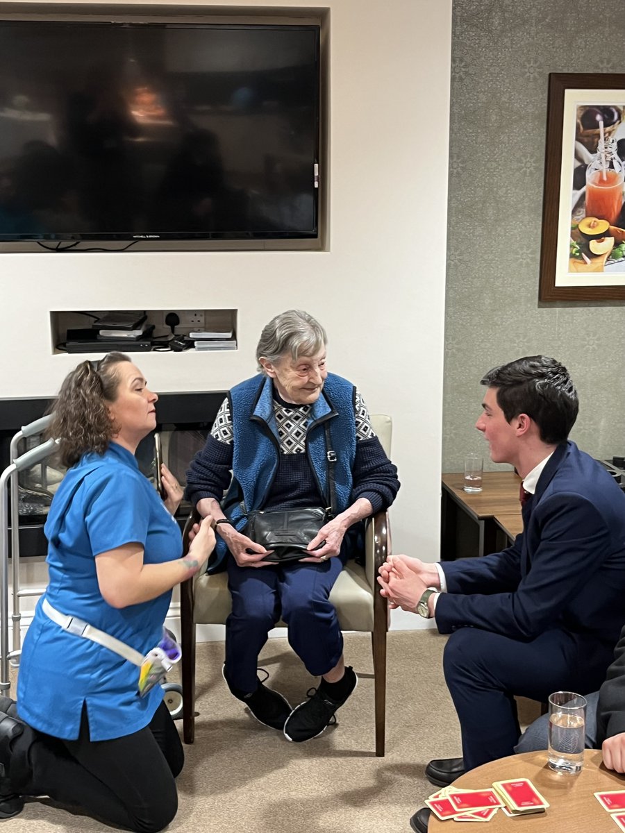 BromsService's tweet photo. A fantastic first visit of the term to Burcot Lodge. The new pupils were excellent and soon settled in with the residents. https://t.co/0LMExHIjgN