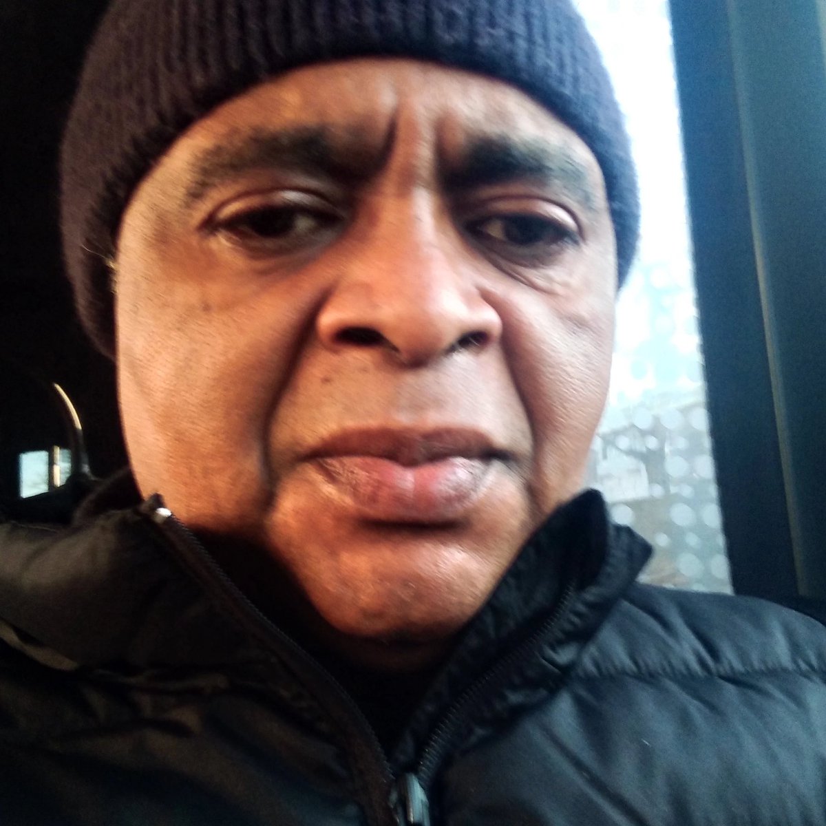 Que mille tombe à ta gauche et dix mille à ta droite, avances dans l'optimisme de la foi.
Bisous mille fois