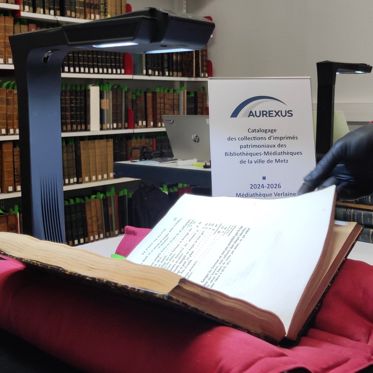 Nouvelle année ! nouveau projet ! 🎉<a href="/AureXus/">AureXus</a> démarre le catalogage par prise de vue à la #Médiathèque de @Metz. En avant pour le traitement de 62000 ouvrages incluant des caractères non latins #Fraktur et des #exlibris des différentes provenances des saisies révolutionnaires.📖