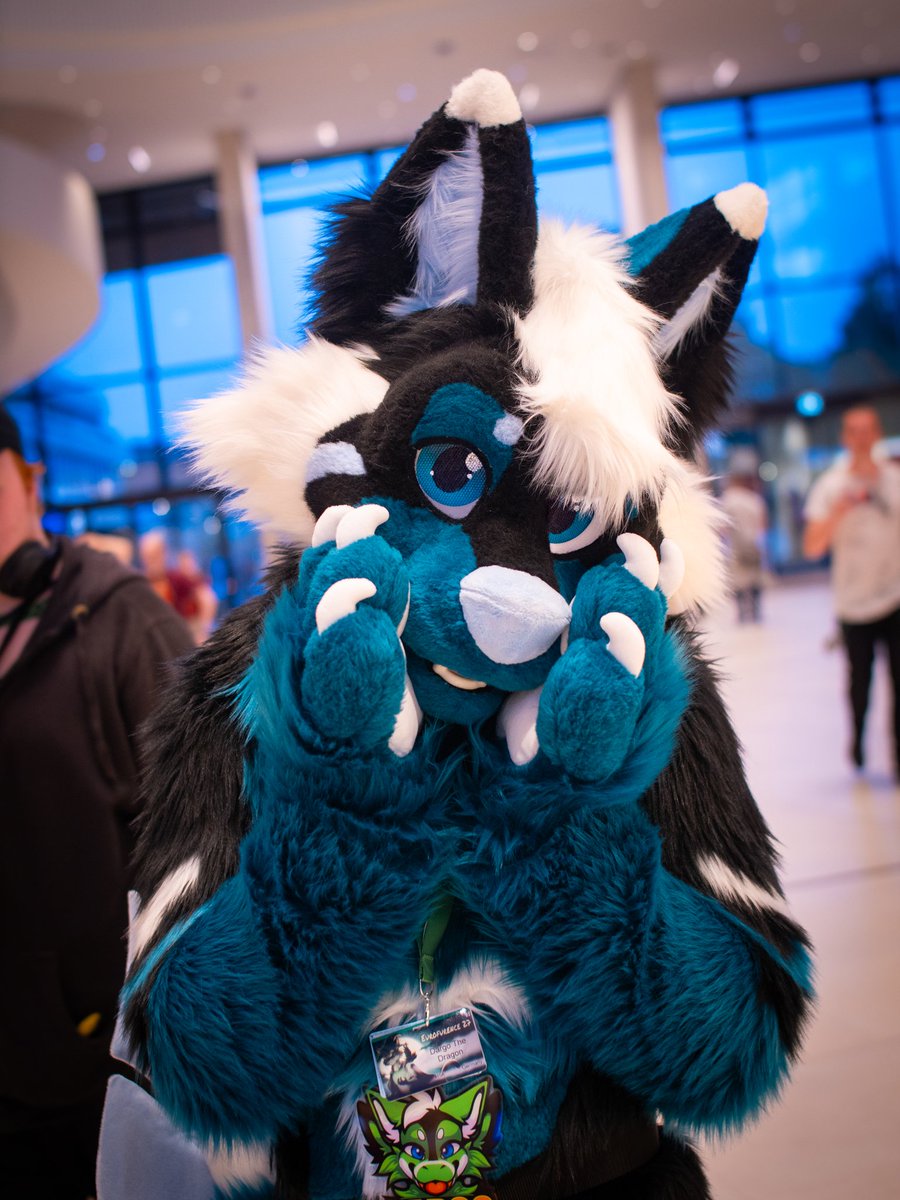 Dargo the Dragon (@dargothedragon_) on Twitter photo Look at this cute, innocent face! What could he hide? 🤔 #FursuitFriday #Eurofurence27
📸 <a href="/KennyVenturry/">Kenny Venturry</a> Look at this cute, innocent face! What could he hide? 🤔 #FursuitFriday #Eurofurence27
📸 <a href="/KennyVenturry/">Kenny Venturry</a>