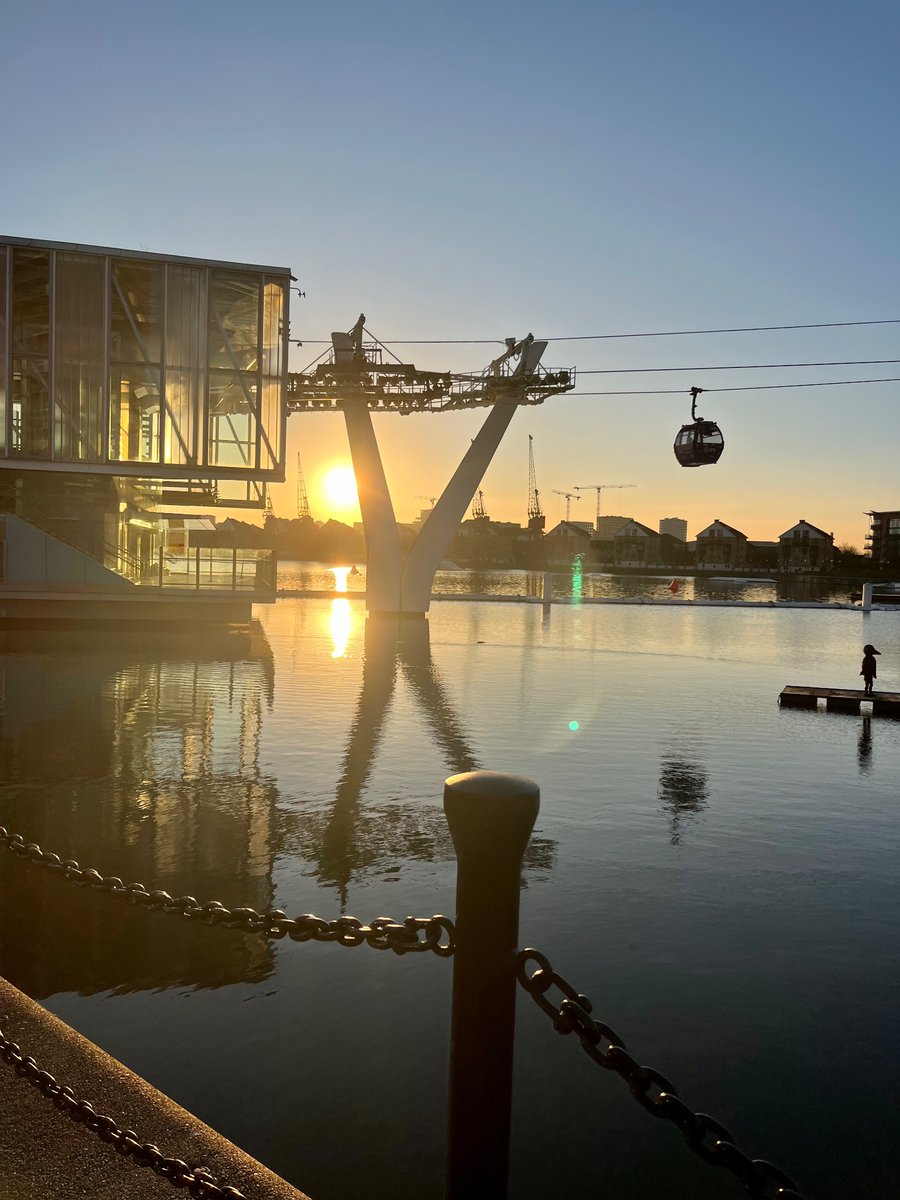 Sunrise at royal docks never gets old 🌇
