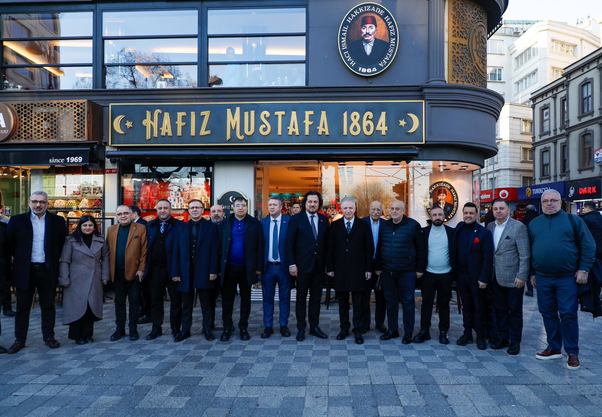 Valimiz <a href="/gul_davut/">Davut GÜL</a>, #Cuma mesaisinde Tarihi Yarımada Girişimci İşadamları ve Yöneticileri Derneği (TAYİD) üyeleriyle kahvaltı programında bir araya geldi.