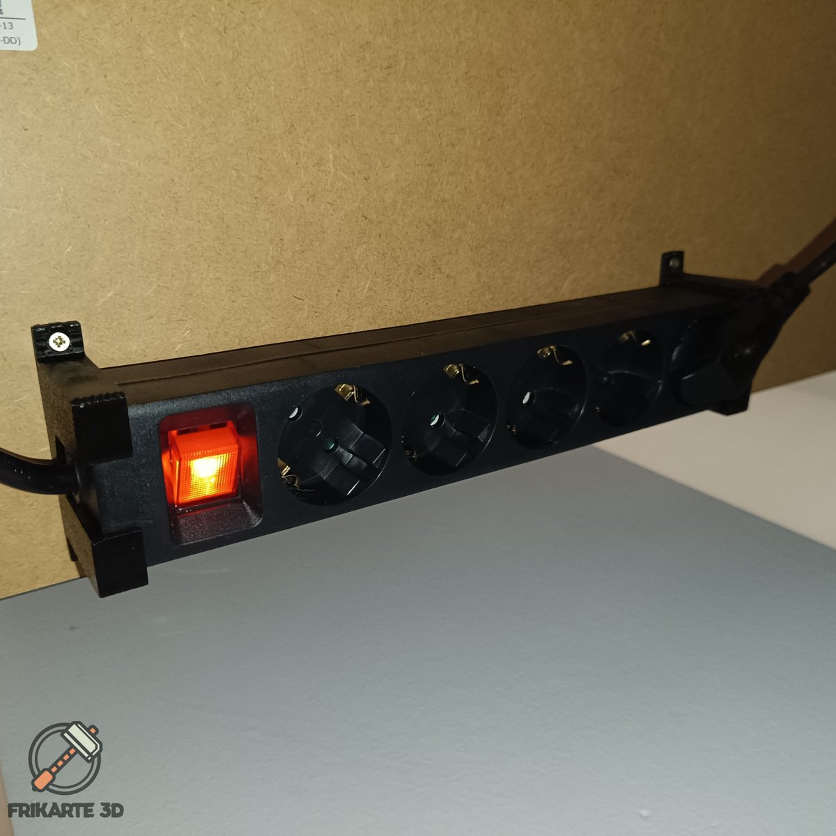 Frikarte3D's tweet photo. Declutter your workshop with this functional 3D printable Power Strip Holder. Keep cables off floors for a tidy and professional look. Download and 3D print yours today! https://t.co/PygrQ4RBsR #3DPrinting #Organizer #FunctionalFriday @Thangs3D https://t.co/wGtbtBpNLj