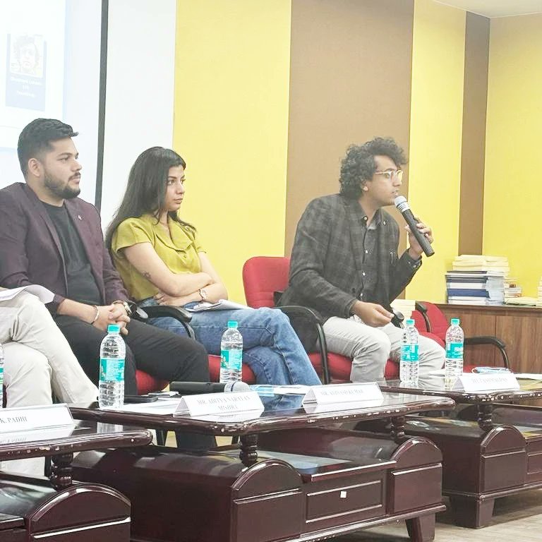 bestiu20's tweet photo. B.E.S.T. Innovation University's INNOVATE - The HR Summits, Round Table 2, illuminates the glorious path of HR Transformation in India.
#Innovate #hrroundtable #hrsummits #hrtransformation #BESTInnovationUniversity https://t.co/CCWG1JEaRz