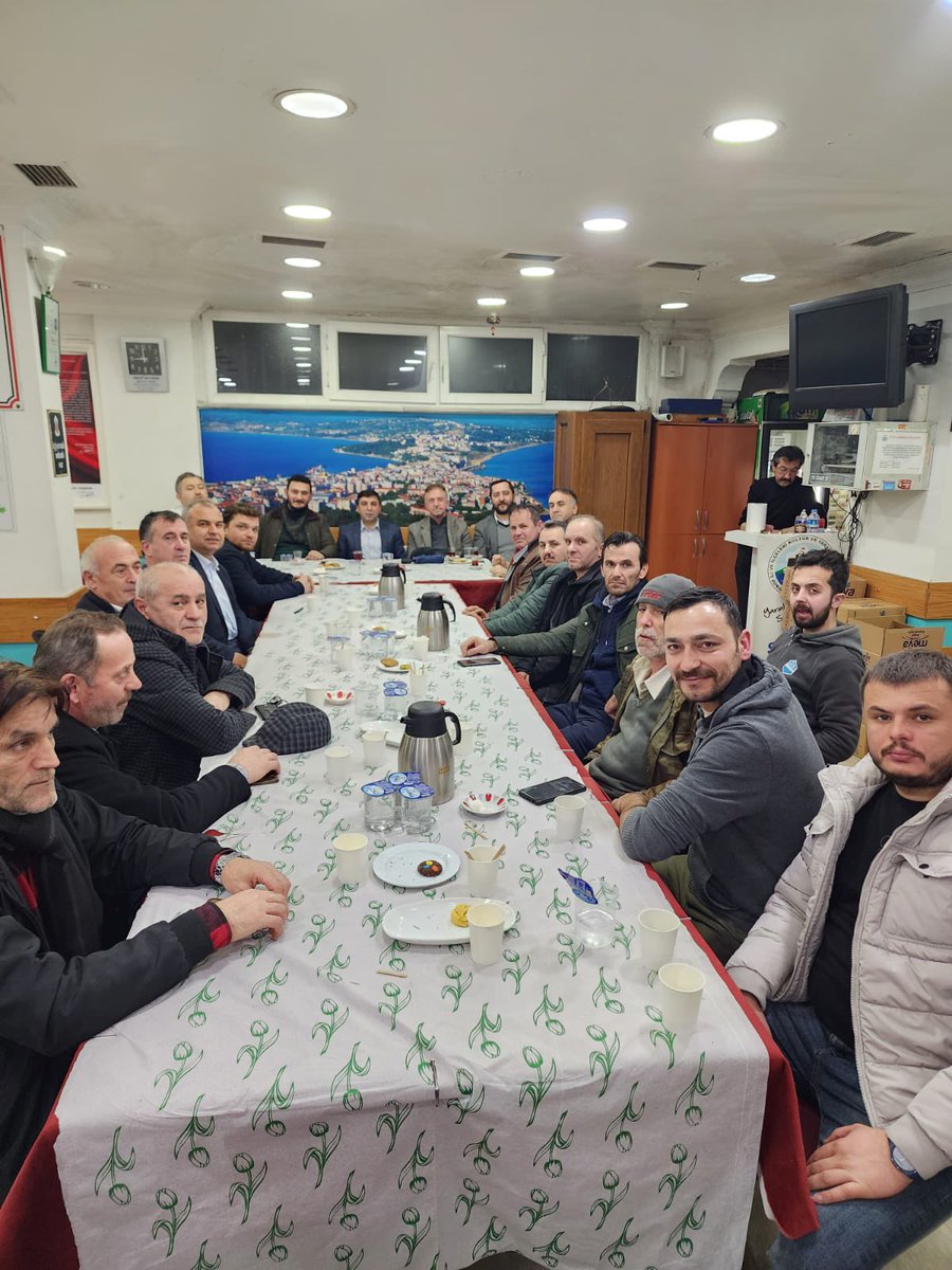 Ataşehir Yeniçamlıca Mahallemizde hizmet veren SIYAD Anadolu Şubemizi ziyaret ettik.Hoşsohbet,destek ve misafirperverliklerinden dolayı Şube Başkanımız’a, yönetimine,tüm üyelerine, ve yine bu ziyaretimizde bizleri yalnız bırakmayan değerli başkanlarıma çok teşekkür ederim.