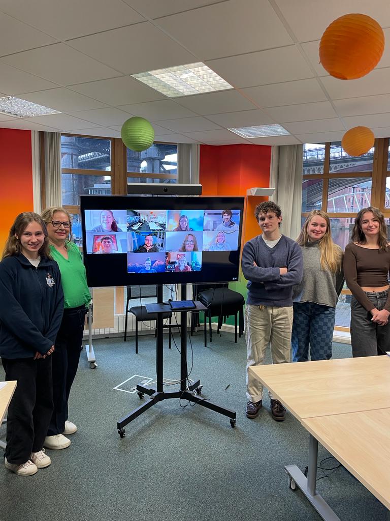 I'm still buzzing after a fantastic morning yesterday with the start of Cohort 1's Fundraising Apprenticeship at <a href="/TheJuiceAcademy/">The Juice Academy</a> They were engaged, interested &amp; v interesting, with an inquisitiveness that bodes well for their future fundraising careers. So proud to teach them