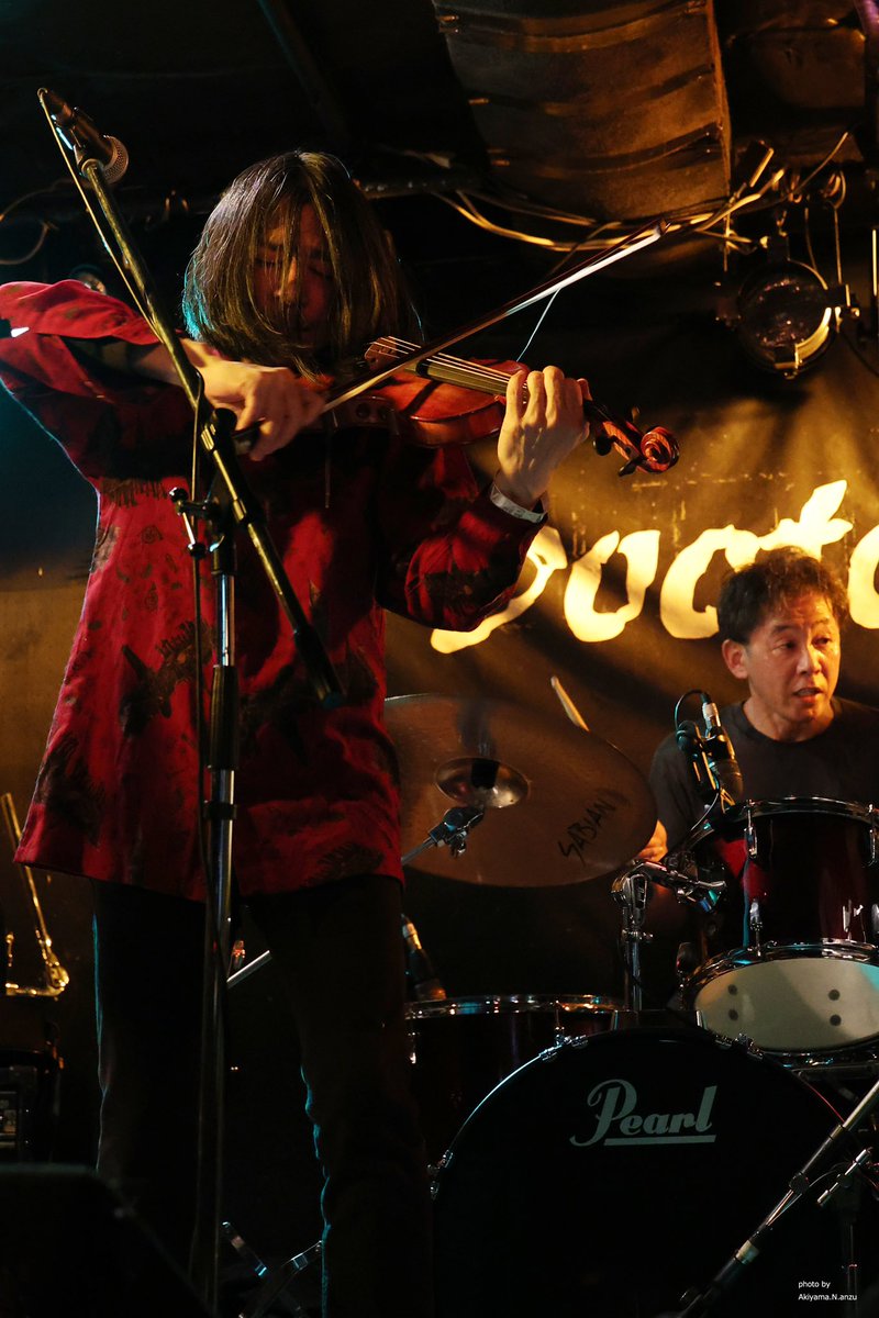pkpkppk's tweet photo. @taigayamazaki @Tabatamitsuru @kawaguchimasami @TABATA_SHOP 2023.1.9 荻窪club Doctor
☆2024 NEW YEAR PARTY☆
③(〜⑦)
Plugged ear
#福岡林嗣 #川口雅巳 #田畑満 #山崎怠雅 #諸橋茂樹 #Pluggedear https://t.co/QHNUyzrsux