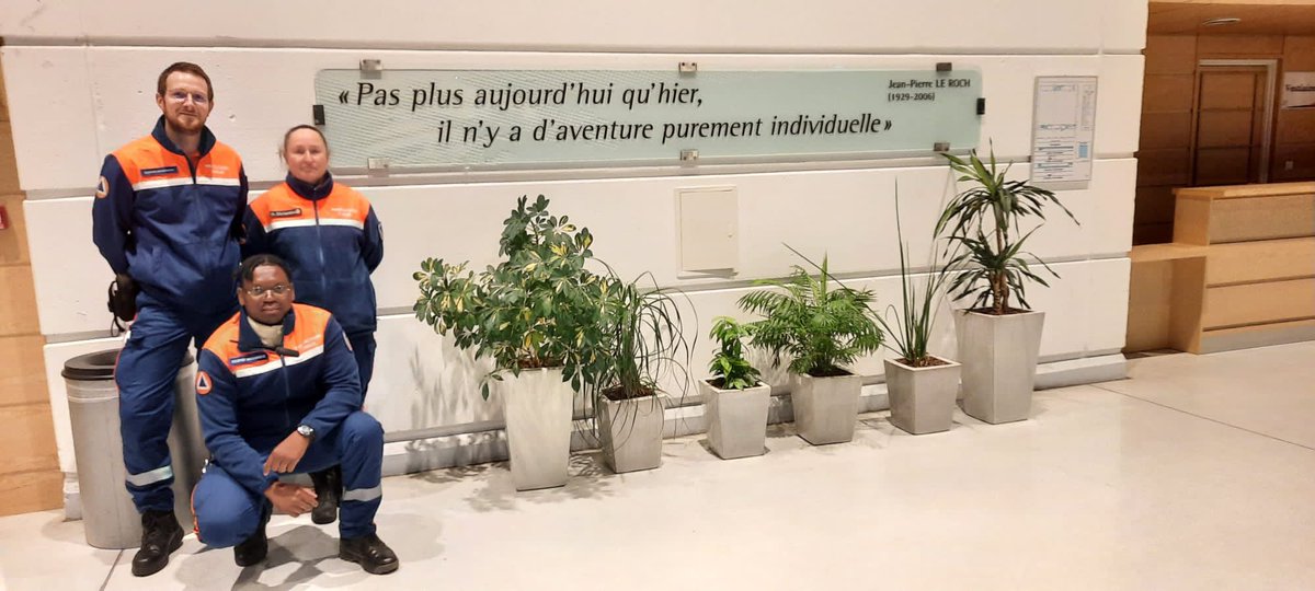 ADPC_91's tweet photo. Belle année 2024 ! 🥳🥳 
Pour nous, pas de résolutions pour cette nouvelle année, on préfère continuer à faire ce qu’on aime le plus : être à votre service via des postes de secours, des formations, des actions sociales…
On reprend l’année plus motivés que jamais, et en équipe! https://t.co/c6F5DFDRa5