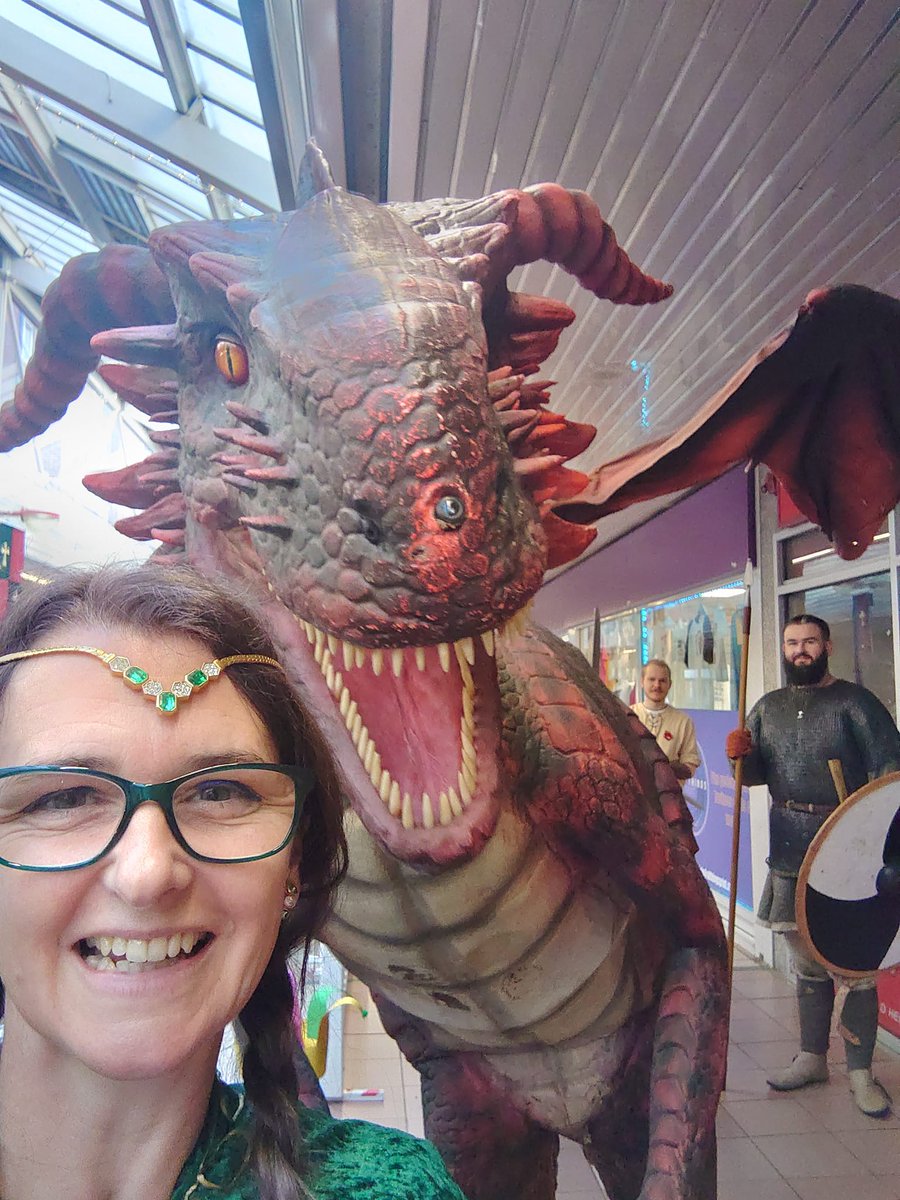 JudeLennonBooks's tweet photo. Did you know, today is have fun at work day? I always have lots of fun. Sometimes I meet dragons, sometimes I dress up and sometimes I get to share my books. Are you having fun today? #HaveFunAtWorkDay @LivLitCycle @Littlelambtales #LiverpoolWrites #LivLitCycle https://t.co/nYx5lx97ZW