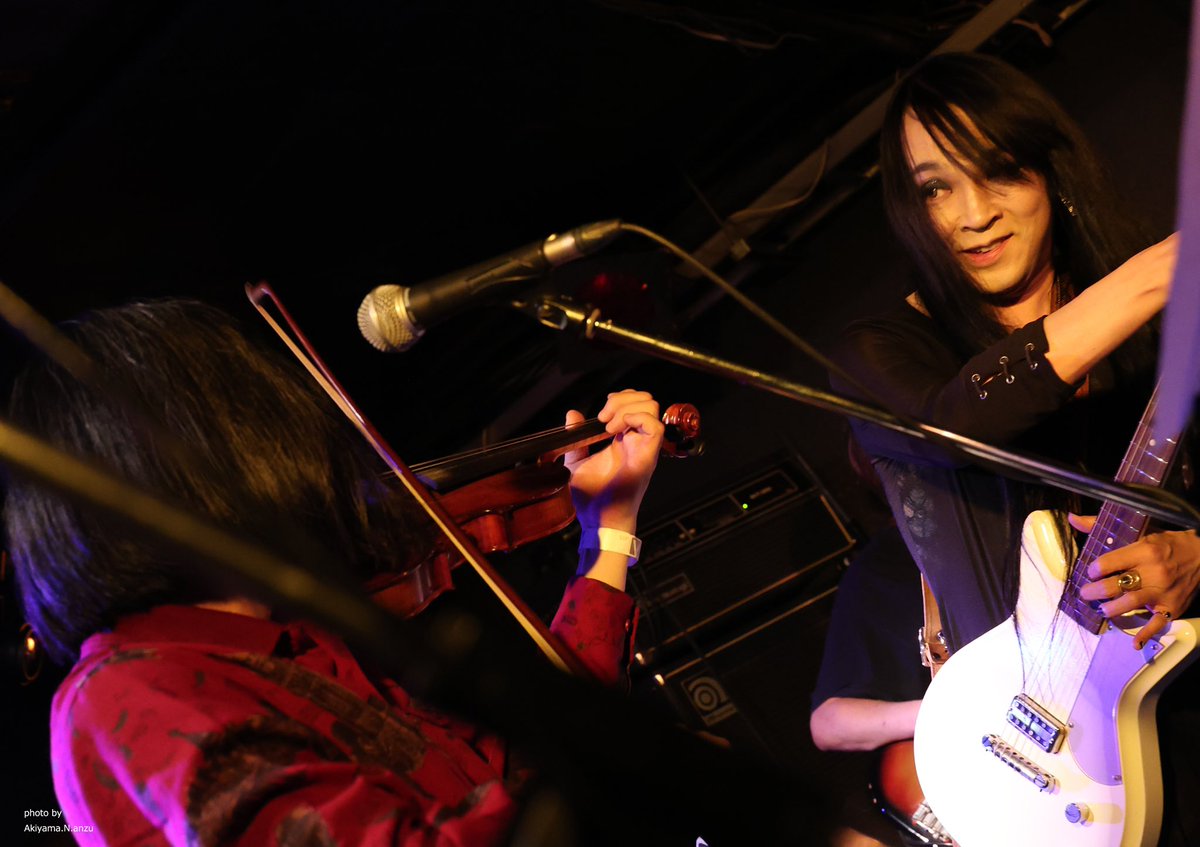 pkpkppk's tweet photo. @taigayamazaki @Tabatamitsuru @kawaguchimasami @TABATA_SHOP 2023.1.9 荻窪club Doctor
☆2024 NEW YEAR PARTY☆
④(〜⑦)
Plugged ear
#福岡林嗣 #川口雅巳 #田畑満 #山崎怠雅 #諸橋茂樹 #Pluggedear https://t.co/D9CnyikHxE