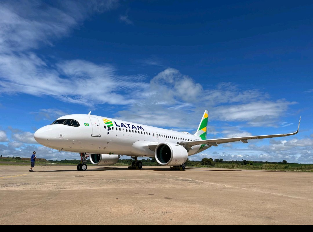 Airways Magazine on X: 🔴 LATAM Brazil's special has rolled out the paint  shop. The Airbus A320neo PR-XBG sports the new LATAM Airlines' special  scheme. What country is next? 📸: Author #latamairlines #