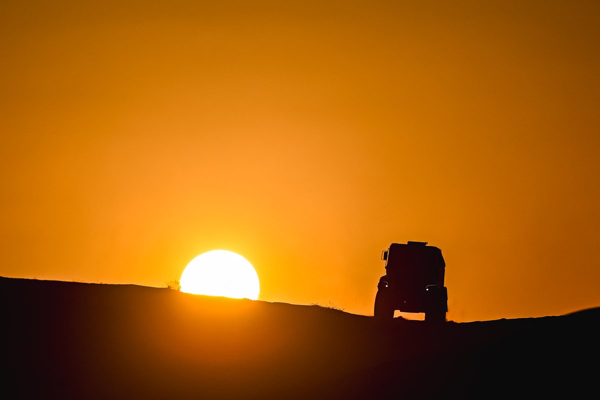 dakar's tweet photo. 🌅 + 🚚 = 😍

#Dakar2024 https://t.co/Q4zAGpJYSq
